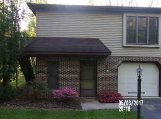 5 Breton Ln, Dillsburg, PA