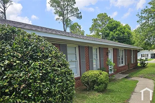 1876 Gatewood Dr — Photo 1