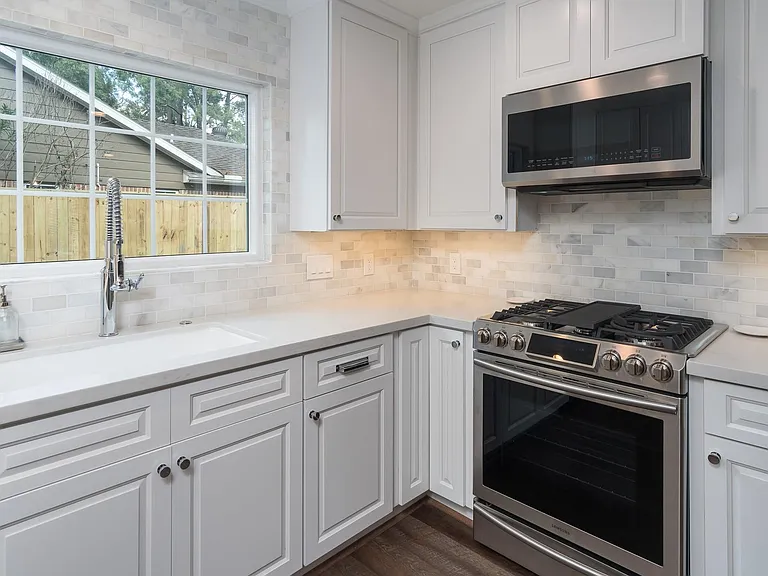 726 Thistlewood Dr — Photo 12