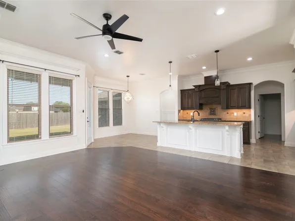 309 Newport Ln, Benton, LA 71006