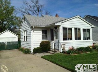 3137 Cumberland Rd, Berkley, MI 48072