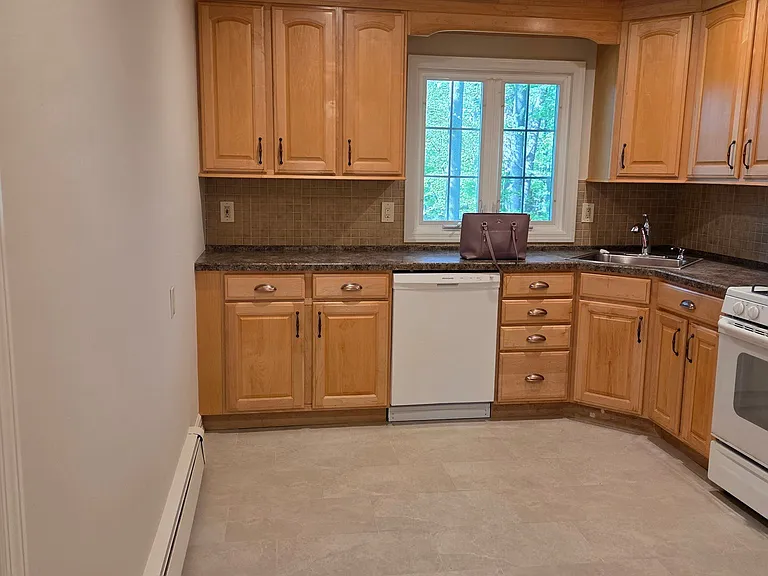 72 Prospect St #2 — Photo 2