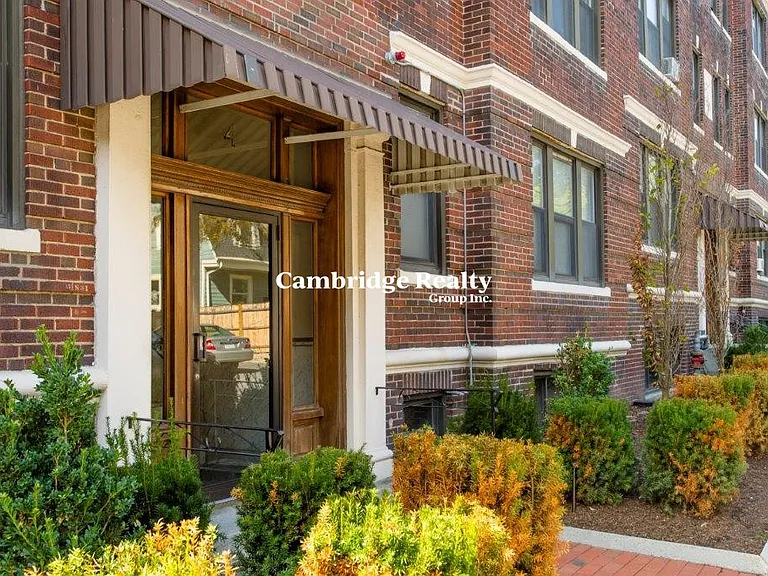 12 Elko St #3T — Photo 14