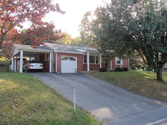 3rd image of 2321 Cretsinger Dr