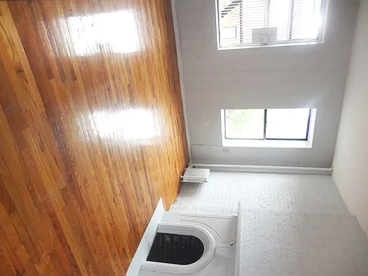 Rented by New York Residence | media 17