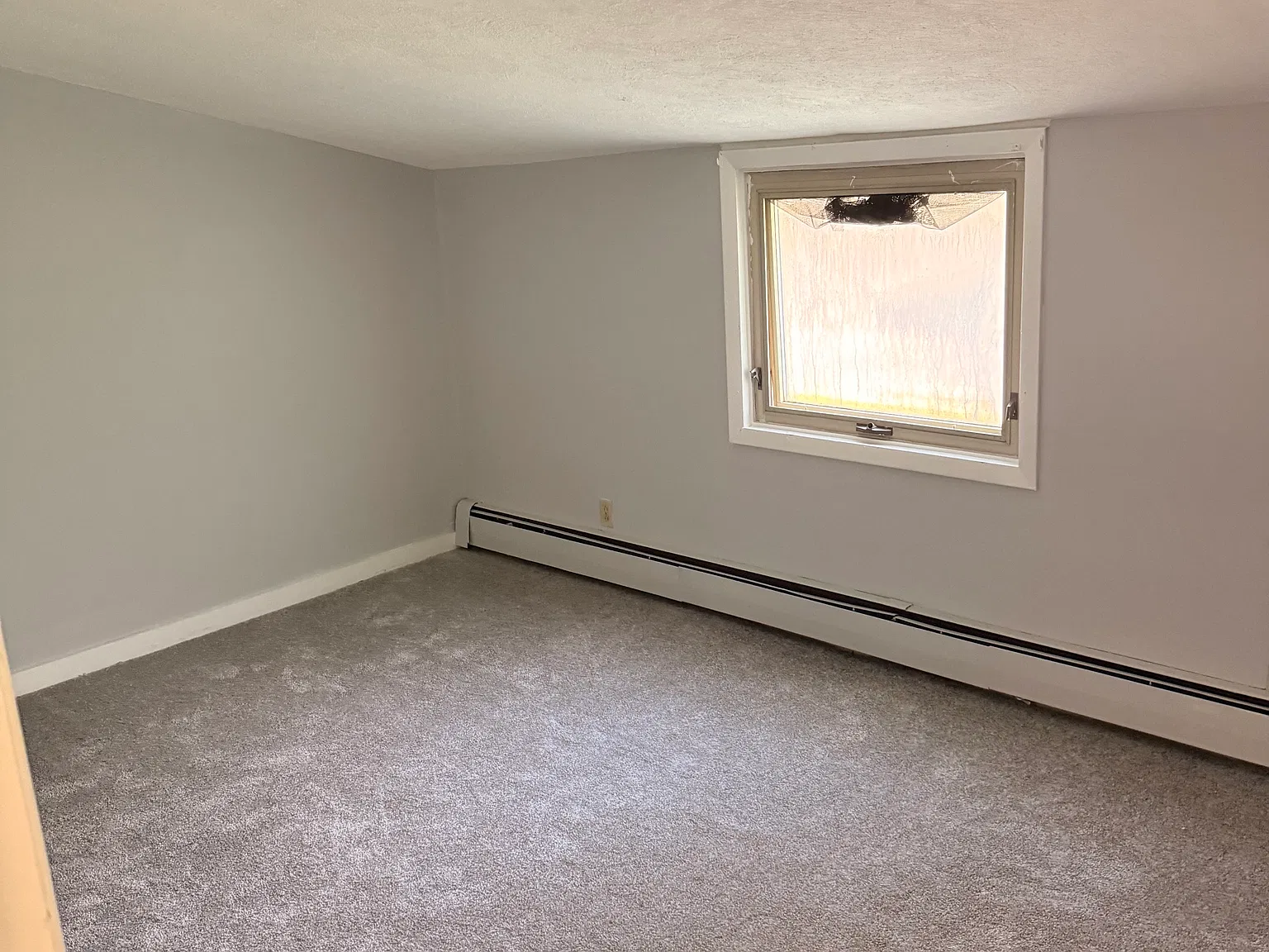 2 bed, 1000 sqft, $1,200 — Photo 4