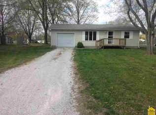 31 Circle Dr, Windsor, MO 65360