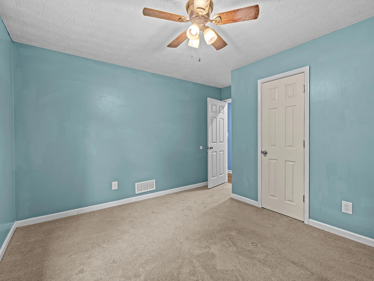 412 Willow Ct SE — Photo 4