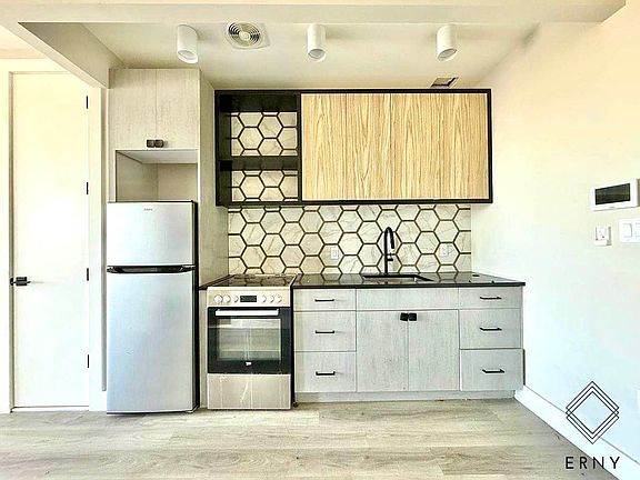 3rd image of 1565 New York Ave APT 6D