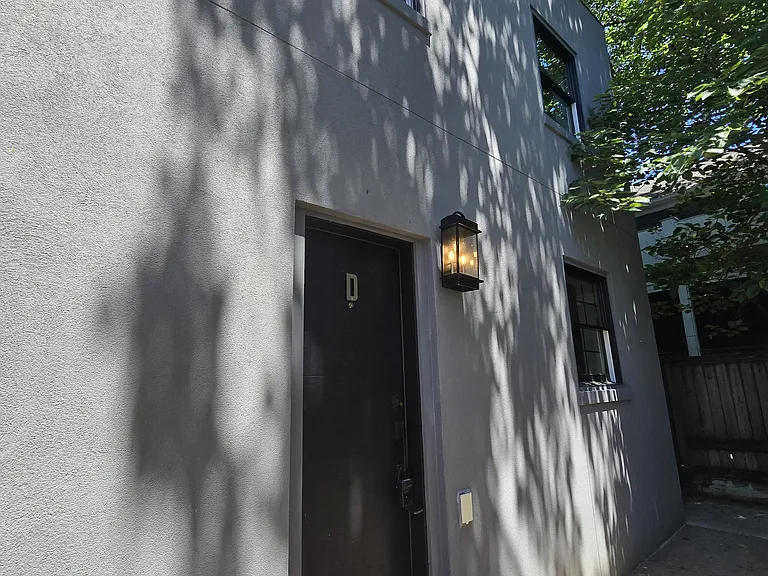1401 Charles St #D — Photo 18