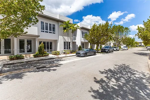 6440 NW 103rd Psge #REAR Photo 1
