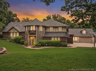 12525 Skyline Dr, Jenks, OK 74037
