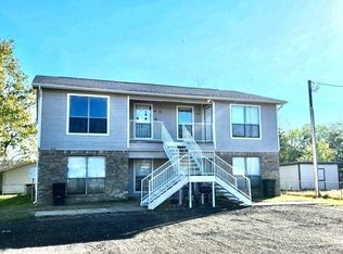 115 Donley St APT 100, Tolar, TX 76476