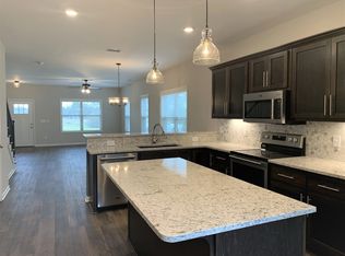 93 Cages Rd #A, Hendersonville, TN 37075