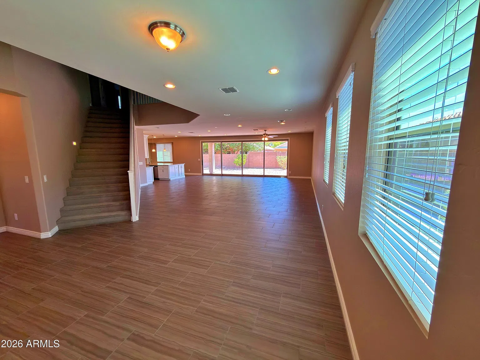 4 bed, 3.0 bath, 3427 sqft, $3,800 — Photo 4