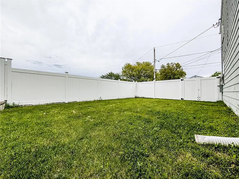 130 Smart St — Photo 27