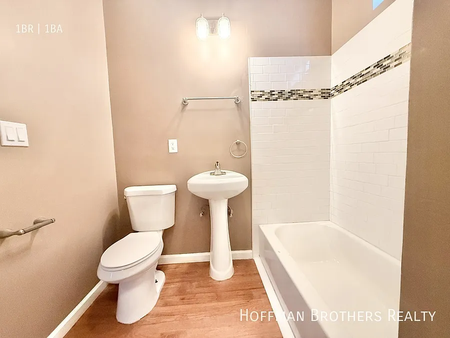 730 W 73rd St Los Angeles, CA 90044 — Photo 4
