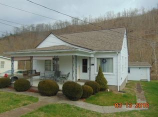 106 S Buckingham Ave, West Van Lear, KY 41268