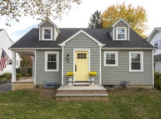 15 Field Ave, Red Bank, NJ 07701