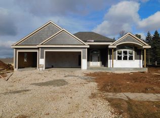 1884 River Bend Rd, Grafton, WI 53024