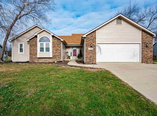 10524 Bent Tree Ln, Fort Wayne, IN 46804
