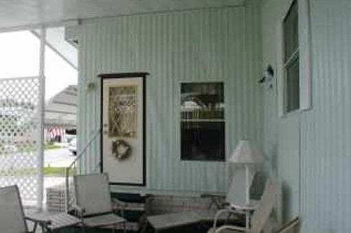 3rd image of 219 Palm Air Dr