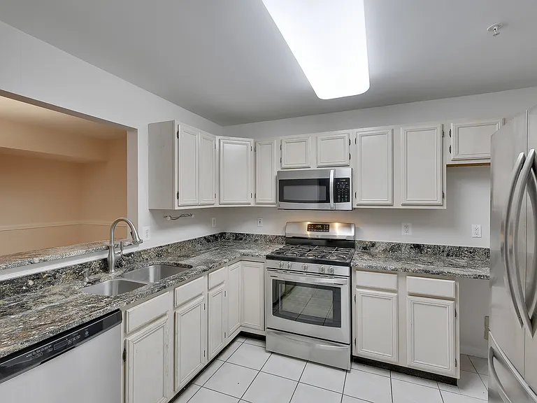 15305 Diamond Cove Ter #7-B — Photo 5