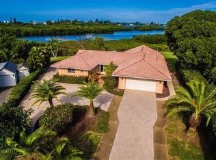 529 S Shore Dr, Osprey, FL 34229