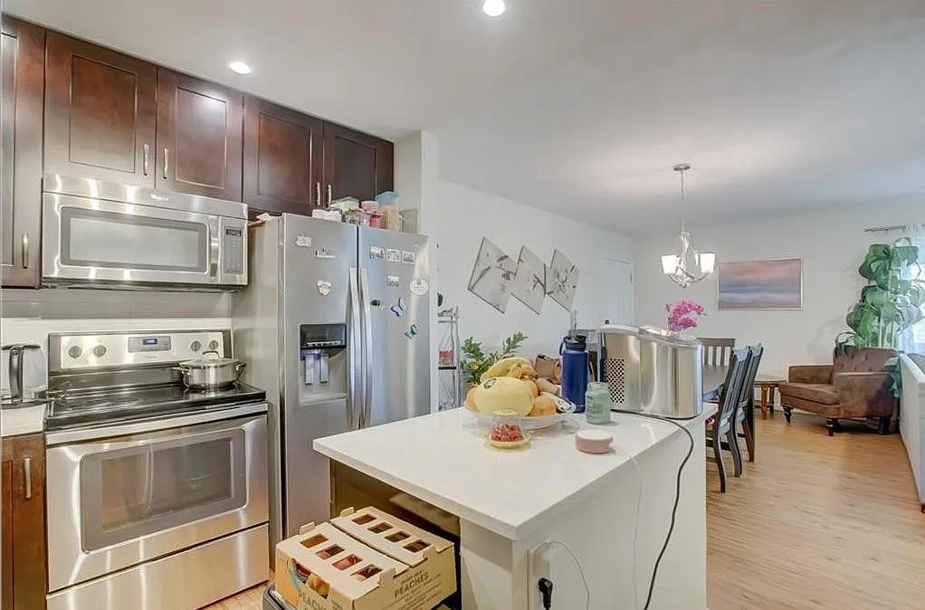 2 bed, 1.0 bath, 850 sqft, $2,095 — Photo 4