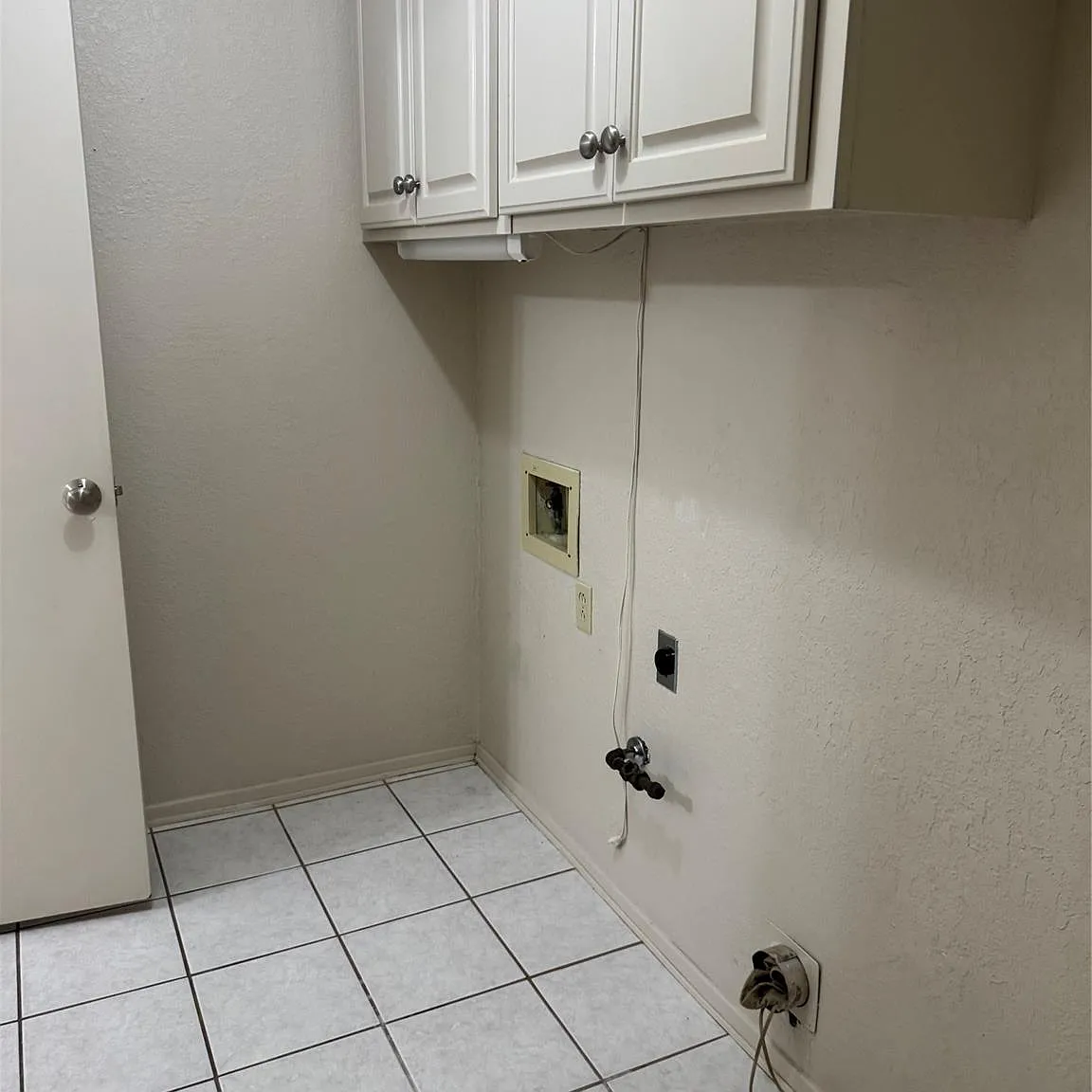 3 bed, 1888 sqft, $2,895 — Photo 4