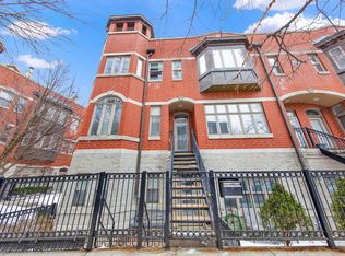 1820 S Calumet Ave, Chicago, IL 60616