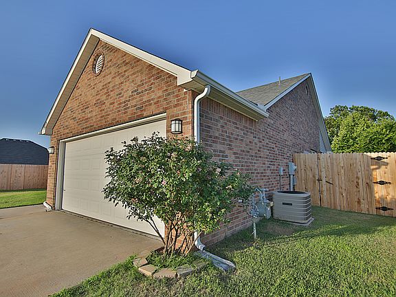 4th image of 8879 S 261 East Ave