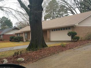 768 Woodlake Dr, Jackson, MS 39206