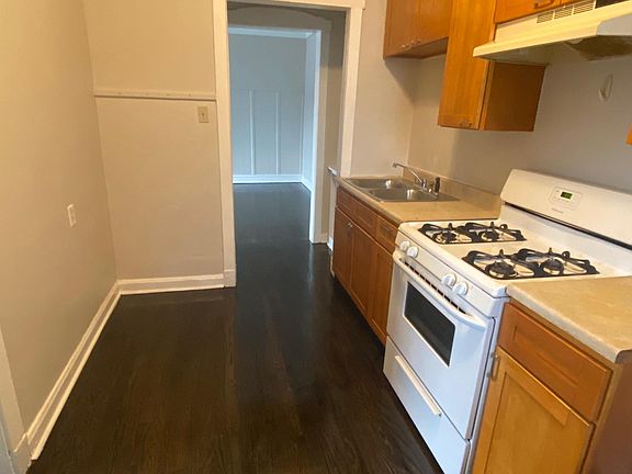 2nd image of 5847 S Michigan Ave #2