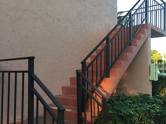 5th image of 213 Lakeview Dr APT 201