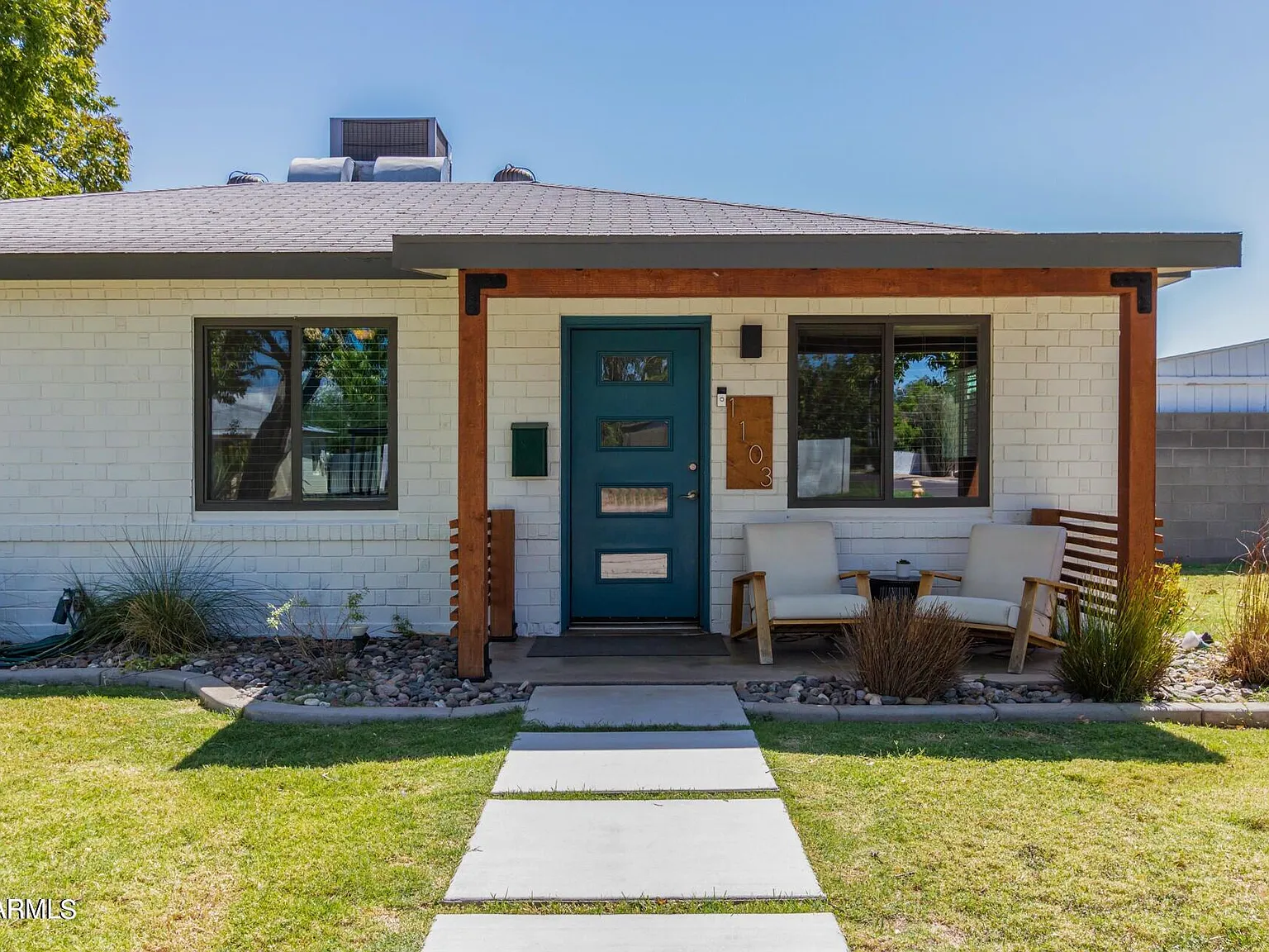 3 bed, 2.0 bath, 1628 sqft, $3,400 — Photo 3