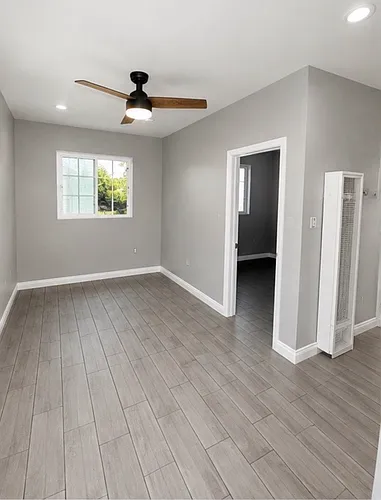 12310 Thorson Ave Photo 1