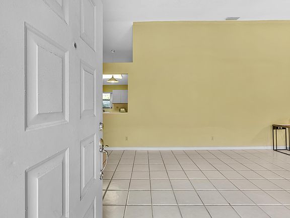 5th image of 4787 Brighton Lakes Boulevard