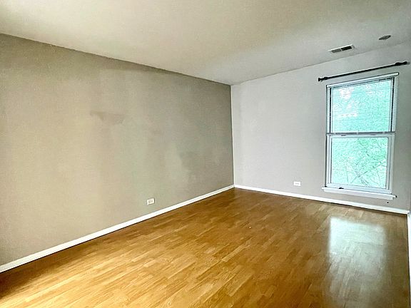 5th image of 1970 Kenilworth Cir Unit H