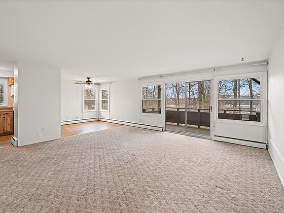 3rd image of 201 Evergreen St APT 5-2A