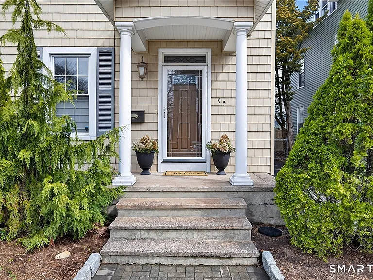 95 Clark St — Photo 2
