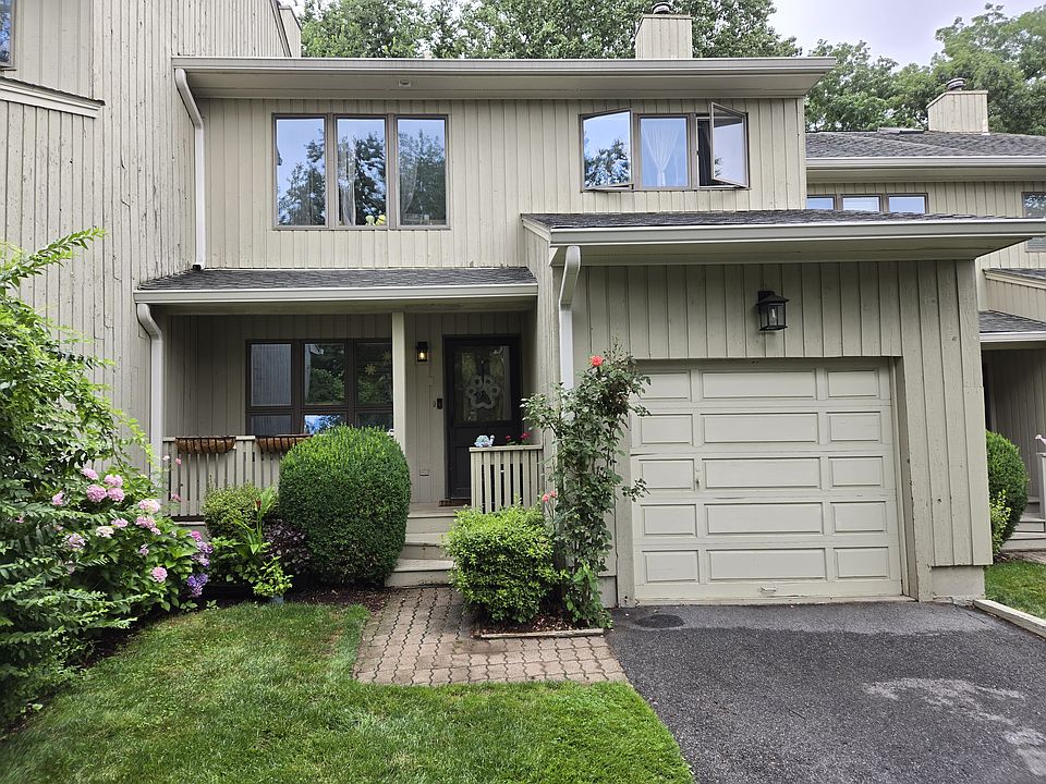 1st image of 37 Tulip Tree Ln