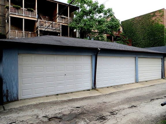 5th image of 5825 N Winthrop Ave #1S