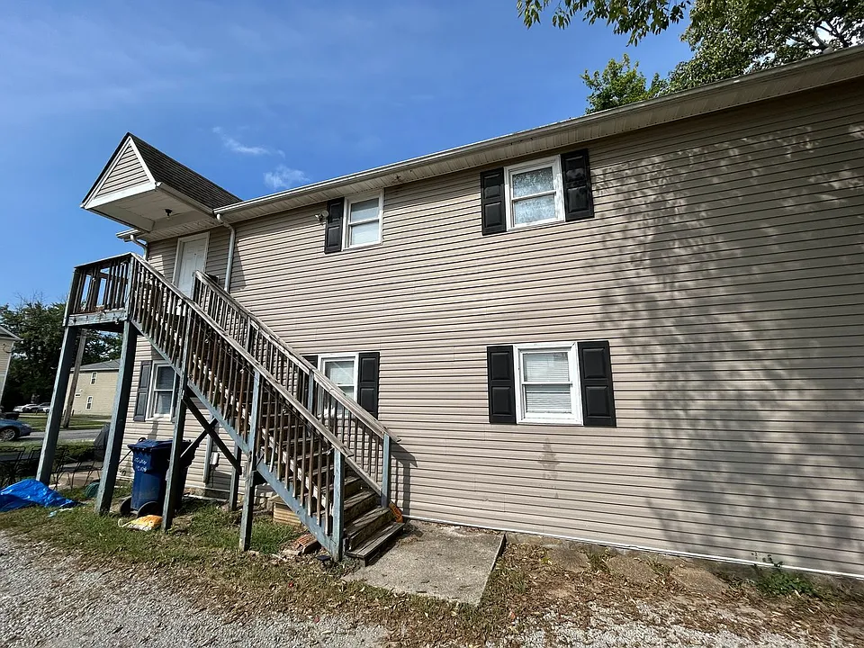 205 Waller Ave #B