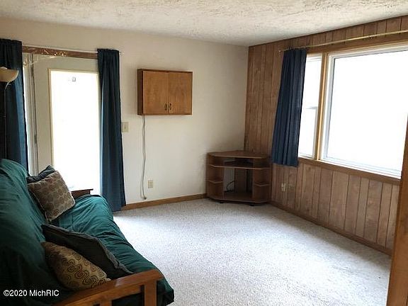 3rd image of 301 N Northwood Dr