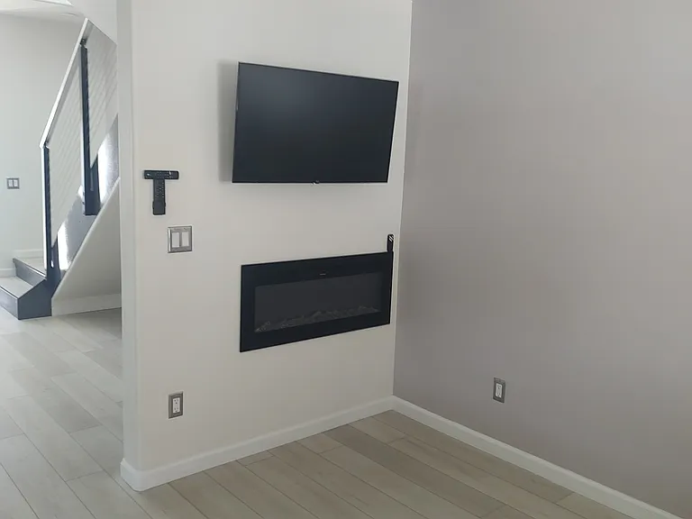 LV Fireplace, TV