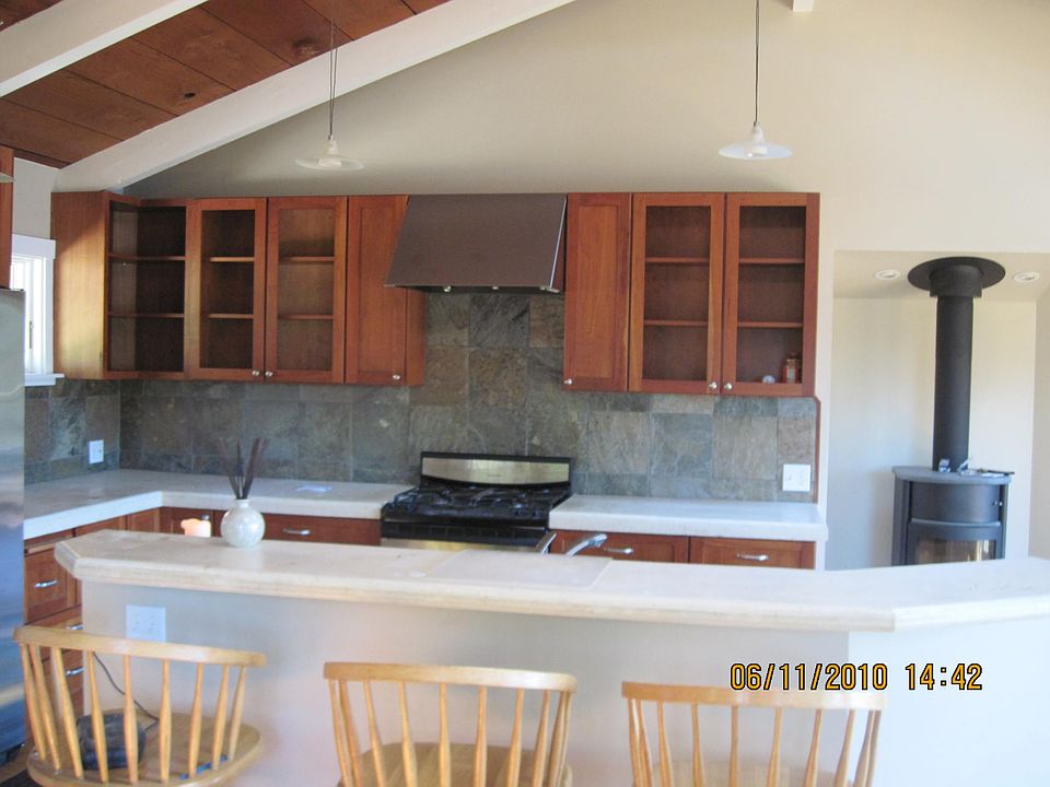 1st image of 469 Wellesley Ave