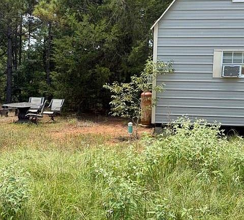 3rd image of 490 County Road 261