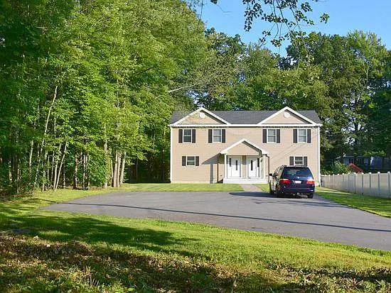 72 Lesure Ave