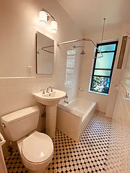 Rented by Metropolis Real Estate of Manhattan